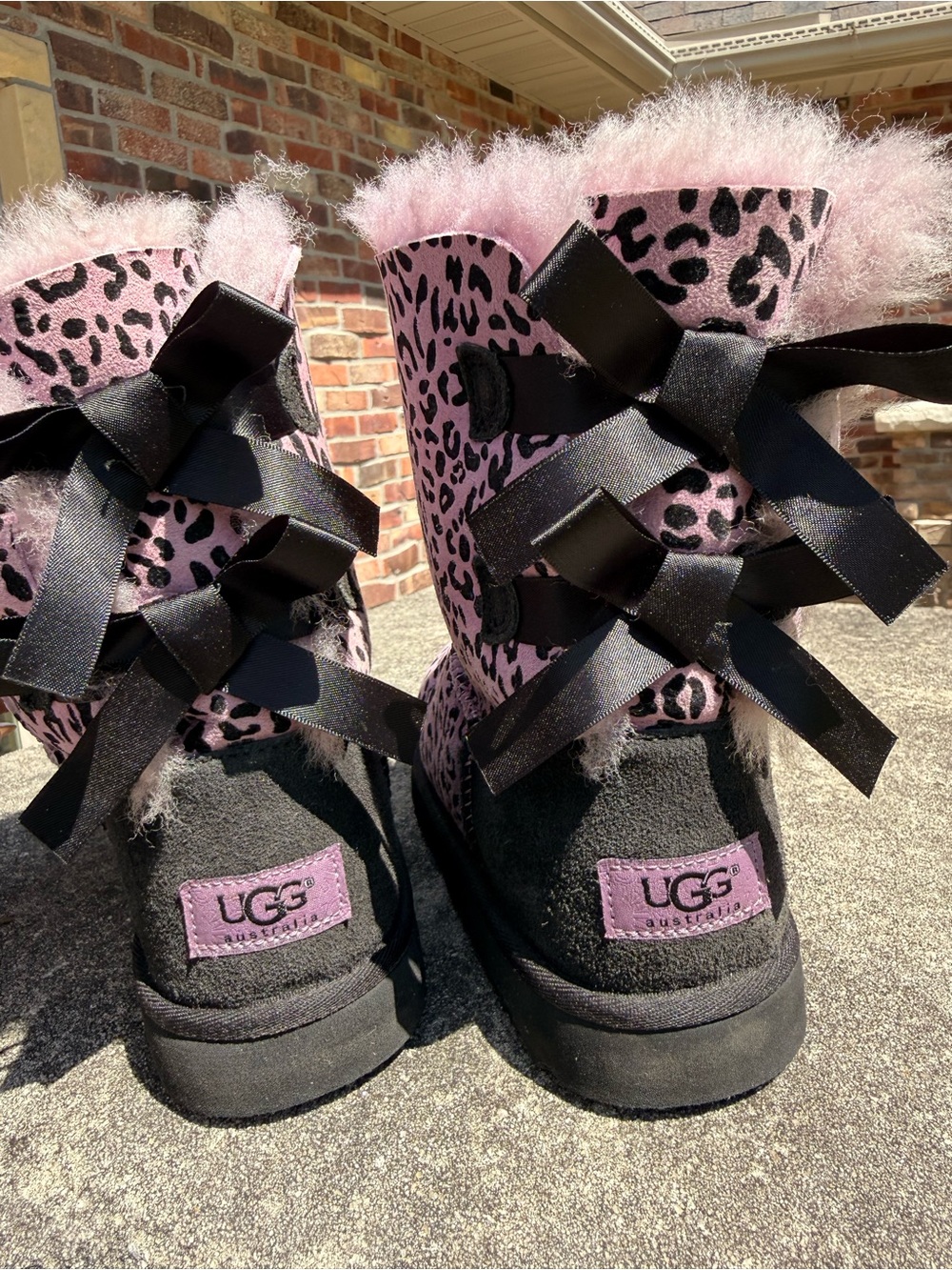UGG Australia Purple Leopard Print Boots Bows Sz 4 Shearling Lined Y2K Statement - Picture 2 of 6